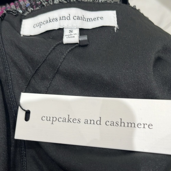 Cupcakes and cashmere Joelle dress in black size S. - Picture 5 of 6